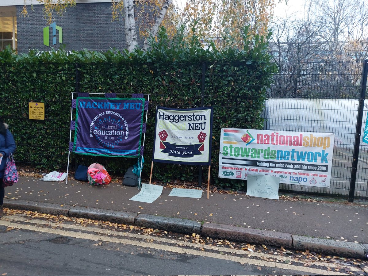 NSSN (@nssn_anticuts) on Twitter photo #NSSN standing in #solidarity with members of <a href="/NEUnion/">National Education Union</a> on #strike at Sixth Form Colleges & localised action #PayUp24 #NSSN standing in #solidarity with members of <a href="/NEUnion/">National Education Union</a> on #strike at Sixth Form Colleges & localised action #PayUp24