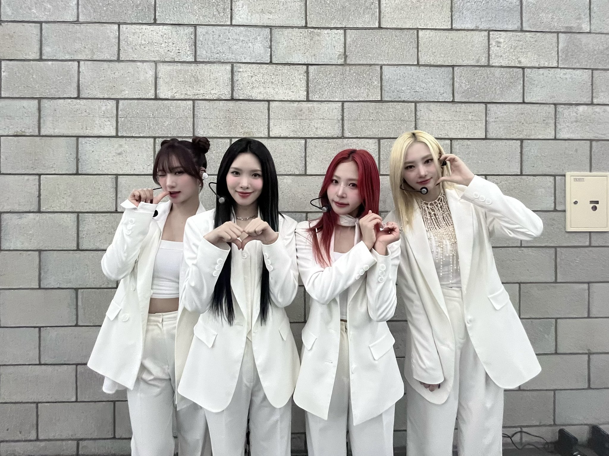 Gd3qzF-bYAAplNp?format=jpg&name=large