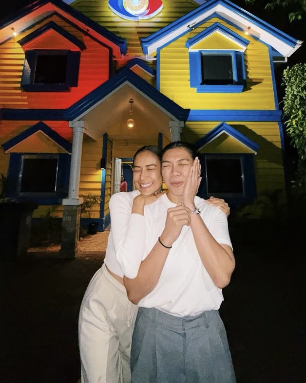 SamLySizzies's tweet photo. my OG. missed you, sizzies! 💜 #SamLy https://t.co/PkuksJ5aKE