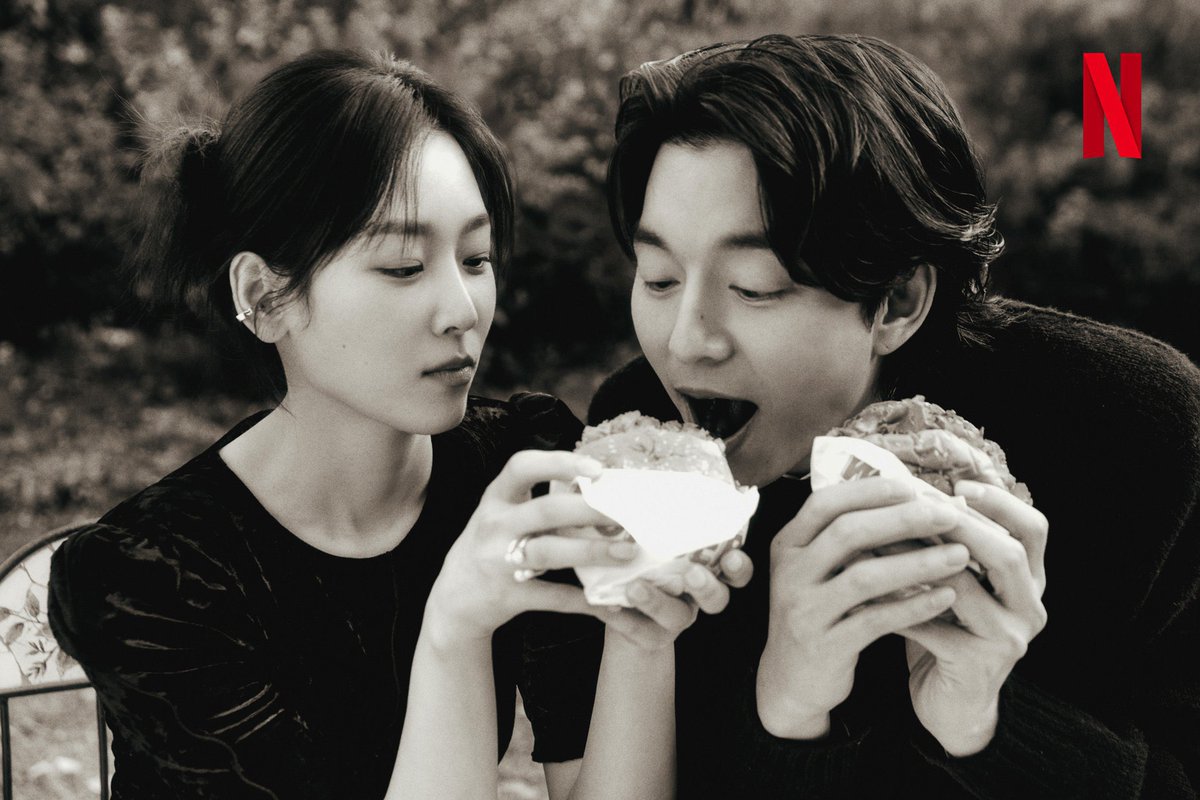 bibams's tweet photo. The burger couple 😘 #TheTrunk #SeoHyunJin #Gongyoo https://t.co/BbjKuEMqPQ