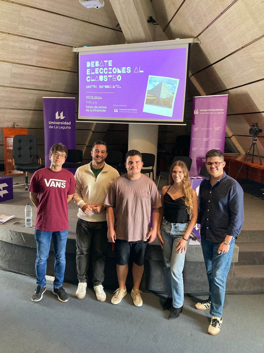 ULL's tweet photo. 👩‍🎓 Las personas representantes de las candidaturas de alumnado a las elecciones del Claustro antes de iniciar el debate.

Participan cinco listas: Asociación Canaria de Estudiantes, Asociación de Estudiantes de la #ULL, Libertad Estudiantil, Ágora y Estudiantes en Defensa por la Facultad de Educación.

Síguelo en directo 📲 https://t.co/4e56fG41RY