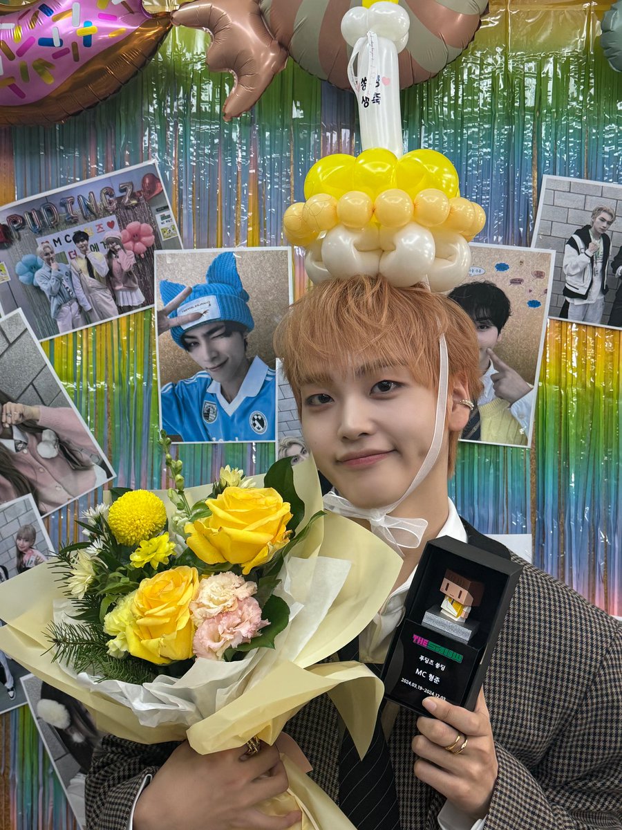 CRAVITY_twt's tweet photo. 더쇼 그리고 푸딩즈와 함께할 수 있어서 너무 감사했어요💚💛🩷
많이 보고싶을거예요💛💛 
항상 응원해준 러비티두 넘 고마워ㅓ❤️
#형준 #크래비티 #푸딩즈 #쏭딩 #더쇼 https://t.co/zncvdQAQKG