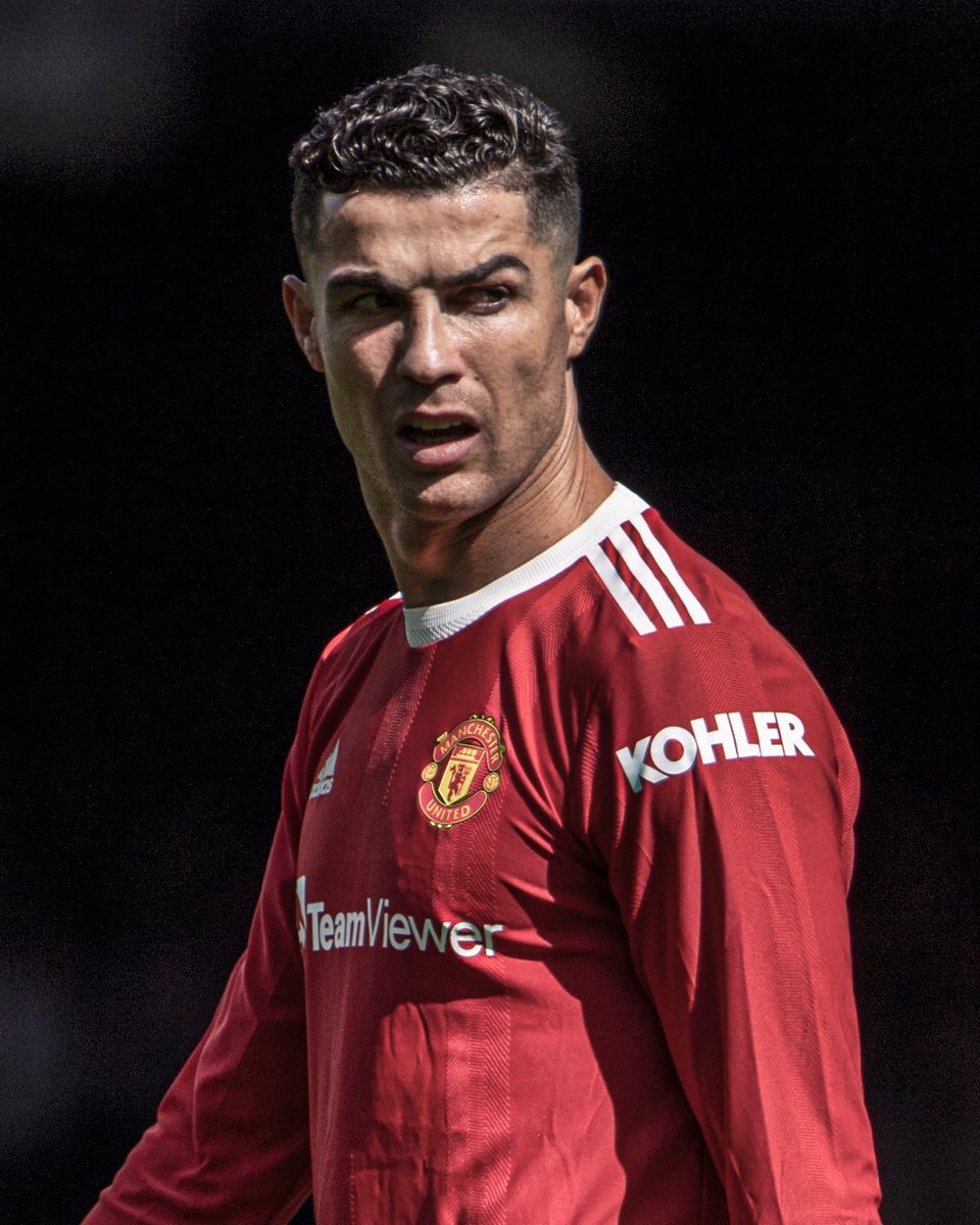 Cristiano Ronaldo outscoring Prime Harry Kane, Lukaku, Mane and jota in the premier league at the age of 37 is extremely underrated and unpopular.

The greatest player of all time 🐐