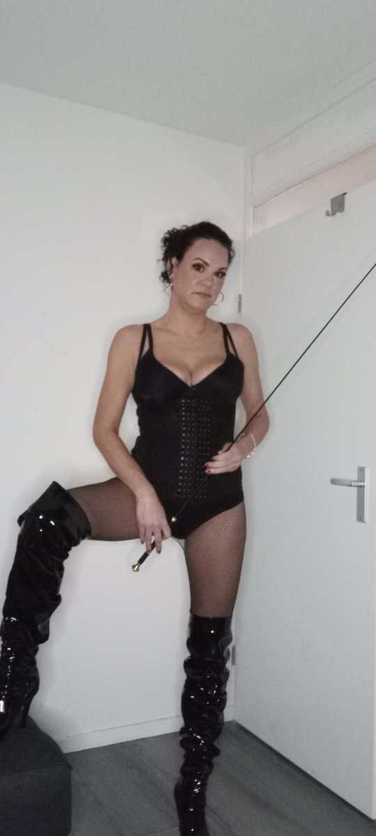 FindomQueenSam's tweet image. Cheap is never sexy

Don't be ugly