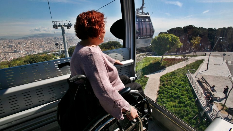 ¡Barcelona es una ciudad para todos! 🧑‍🦽 Poco a poco, se ha ido transformando para que todos podamos disfrutarla: desde playas adaptadas, hasta museos sin barreras y un transporte público accesible, nadie se queda fuera. ¡Disfruta sin obstáculos! 🤩
bit.ly/3Ozo4bH