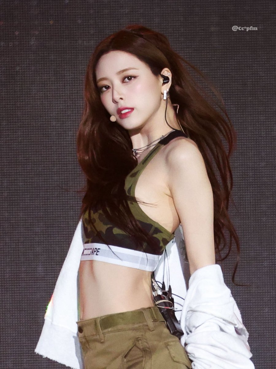 beloved_yuna's tweet photo. Queen of duality https://t.co/I7fJFk3nYp