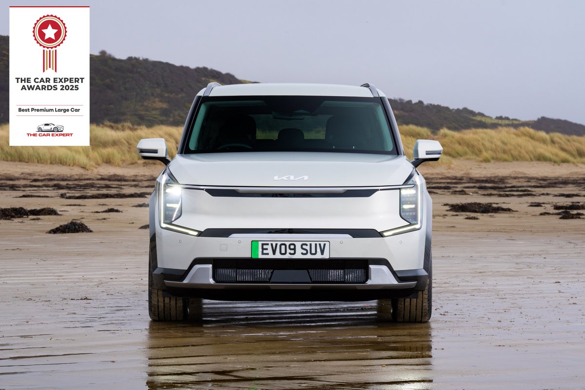 KiaUKPR's tweet photo. The brand-new Kia EV3 has been named @TheCarExpertUK's 'Car of the Year', as well as 'Best Small Crossover' at the Car Expert Awards 2025! The larger EV9 was also named 'Best Premium Large Car'!

Barely a few weeks into its lifespan, and already totting up several major awards! https://t.co/j6W05GJtK3