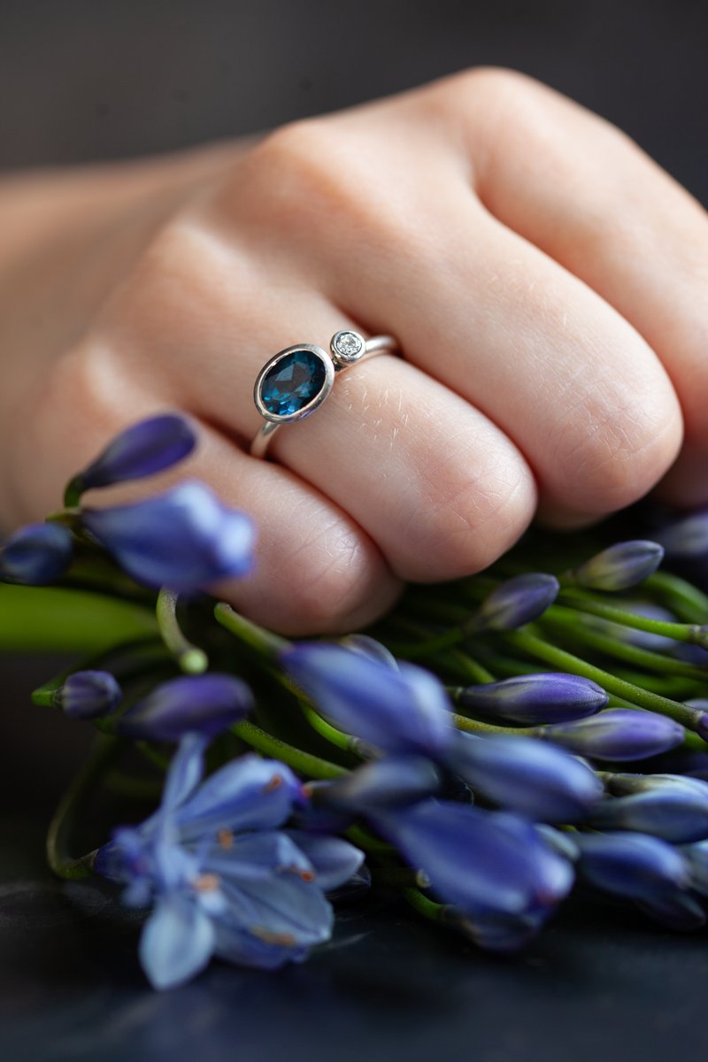CHillsJewellery's tweet image. My couplet ring with a London blue topaz and diamond to add some sparkle to your day.

#diamondring #topazring