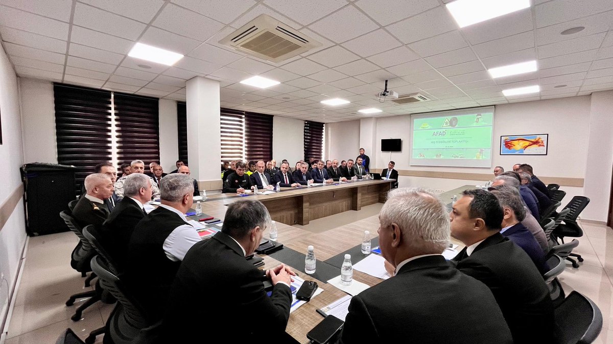 Konya ili  genelinde kış mevsim şartlarına bağlı olarak yaşanabilecek olumsuzluklara hazırlıklı olunması amacıyla düzenlenen Kış Tedbirleri toplantısına  katılım sağladık.