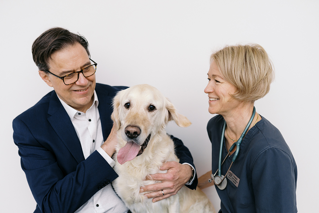 Akavan yrittäjäpalkinnon saajat ovat eläinlääkäri Chita ja Timo Wahlroos. He ovat kasvattaneet yritystään Eläinklinikka Avecia kestävällä tavalla ja panostaen hyvään henkilöstöpolitiikkaan. Ehdotuksen teki heidän liittonsa.
#yrittäjäpalkinto #yrittäjyys
akava.fi/akavalainen/el…