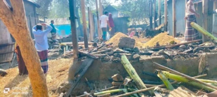 আগুনে পুড়লো কৃষকের কপাল