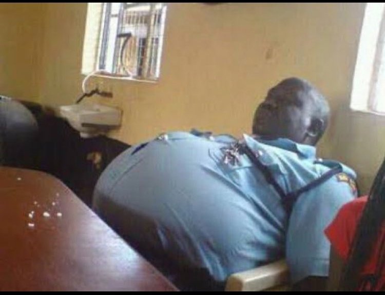 jacksonmukunda's tweet photo. If that man is not stopped, we will lose our country as we know it today.
Our country faces serious challenges, this is no good timing for dividing congolese and increasing political tensions but he only cares about not relinquishing his grip on power unfortunately.

#LostHisMind https://t.co/nemeixja2x