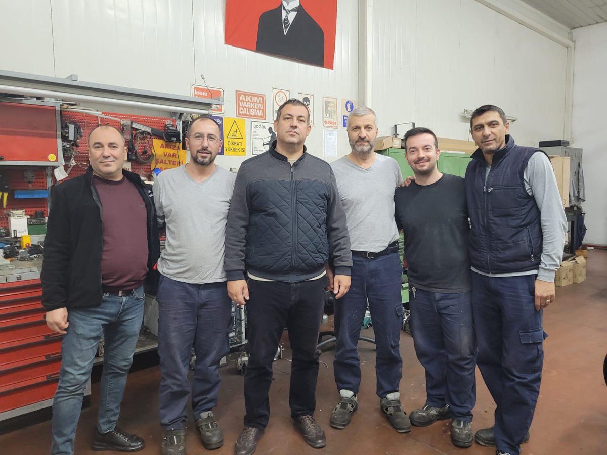 TeksifSen's tweet photo. Sendikam��z Edirne Şube Başkanı Ramadan Tarık DİREK, 2-3 Aralık 2024 tarihlerinde şubemizin hitap ettiği Zorluteks Tekstil Tic. ve San. A.Ş. ve Öztek Tekstil Terbiye Tesisleri San. ve Tic. A.Ş. iş yerlerinde çalışan üyelerimizi çalışma alanlarında ziyaret etti.
#Öztek #Zorluteks https://t.co/ab76LNRm24