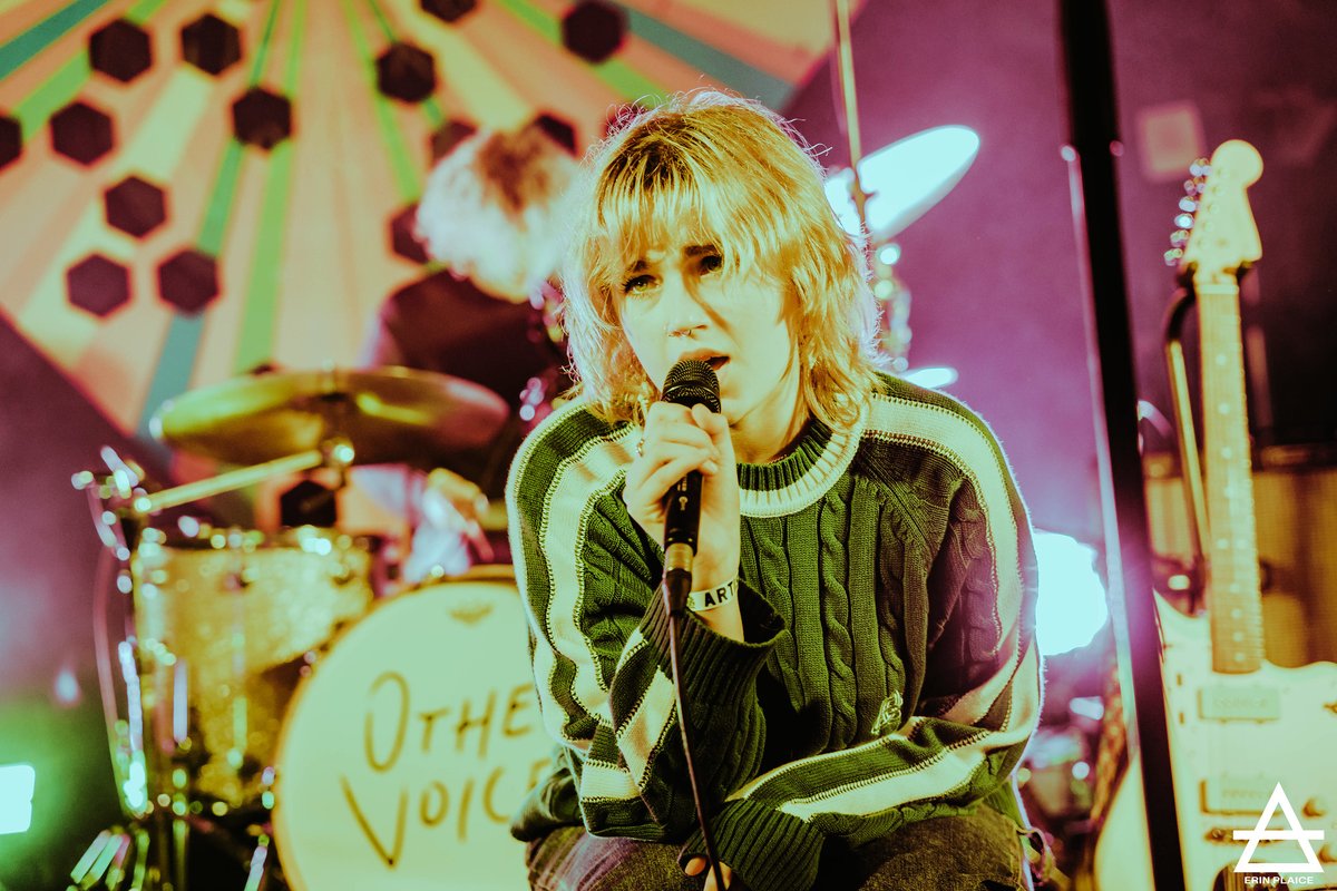 The Thin Air (@thethinair) on Twitter photo Ciara Byrne takes us inside an <a href="/OtherVoicesLive/">Other Voices</a> Dingle for the ages, featuring powerhouse performances from RÓIS, The Bonk, girlfriend., NewDad, Mohammad Syfkhan, I Dreamed I Dream, Cliffords, Skinner, and many more. Photos by Erin Plaice
thethinair.net/2024/12/other-… Ciara Byrne takes us inside an <a href="/OtherVoicesLive/">Other Voices</a> Dingle for the ages, featuring powerhouse performances from RÓIS, The Bonk, girlfriend., NewDad, Mohammad Syfkhan, I Dreamed I Dream, Cliffords, Skinner, and many more. Photos by Erin Plaice
thethinair.net/2024/12/other-…