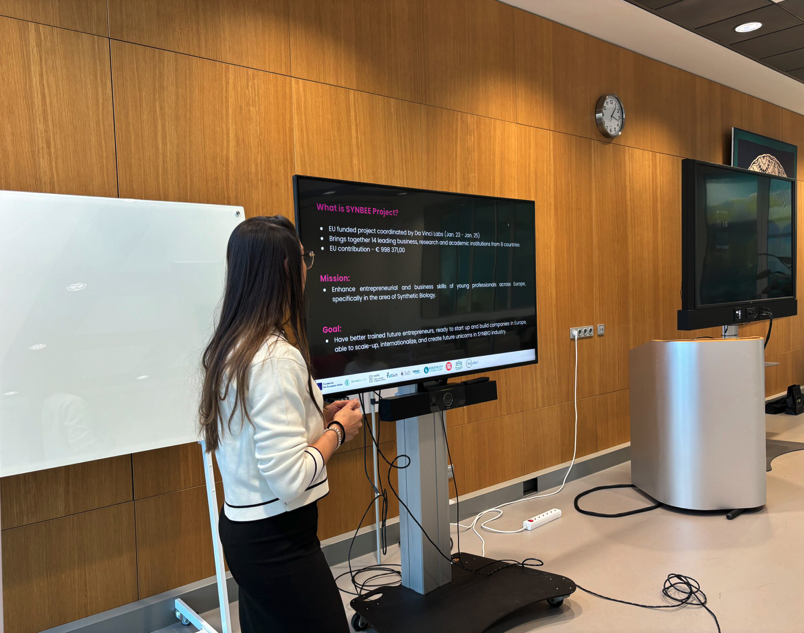 SYNBEE_eu's tweet image. SYNBEE meets at TU Delft! 
On Nov 11-12, we exchanged ideas on #SyntheticBiology startups &amp;amp; innovation.

✅Talks: Proteo-T, Nature’s Principles, AptaQuest
✅Partners: HAMK, RTU, F6S, TU Delft ecosystem (YES!Delft, Delft Enterprises).

Let’s innovate!💡 

#SynBio #Entrepreneurship