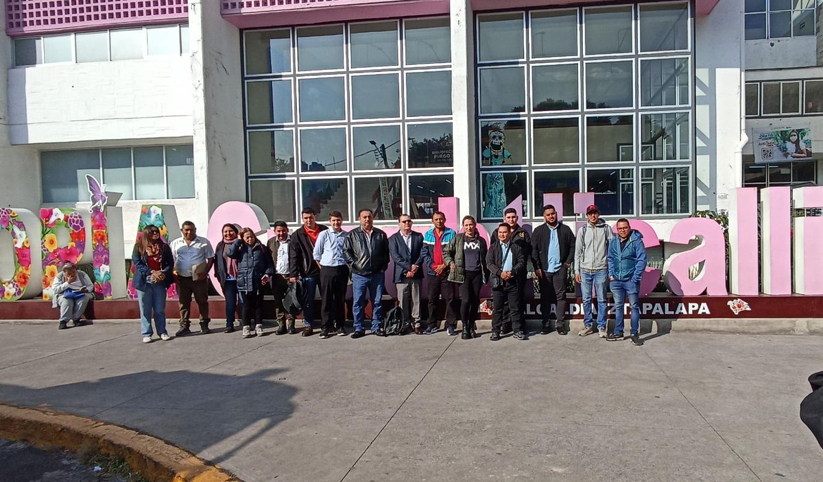 ONUHabitatMex's tweet photo. La @SEGOB_HN y alcaldes municipales de Honduras visitan junto a #ONUHabitat diversas instancias en la Ciudad de México 🇲🇽#CDMX para fortalecer el intercambio de experiencias y conocer iniciativas emblemáticas de @SEDEMA_CDMX #SCALL, #Utopías @GobCDMX @Alc_Iztapalapa entre otras. https://t.co/JUyyWkv4mS