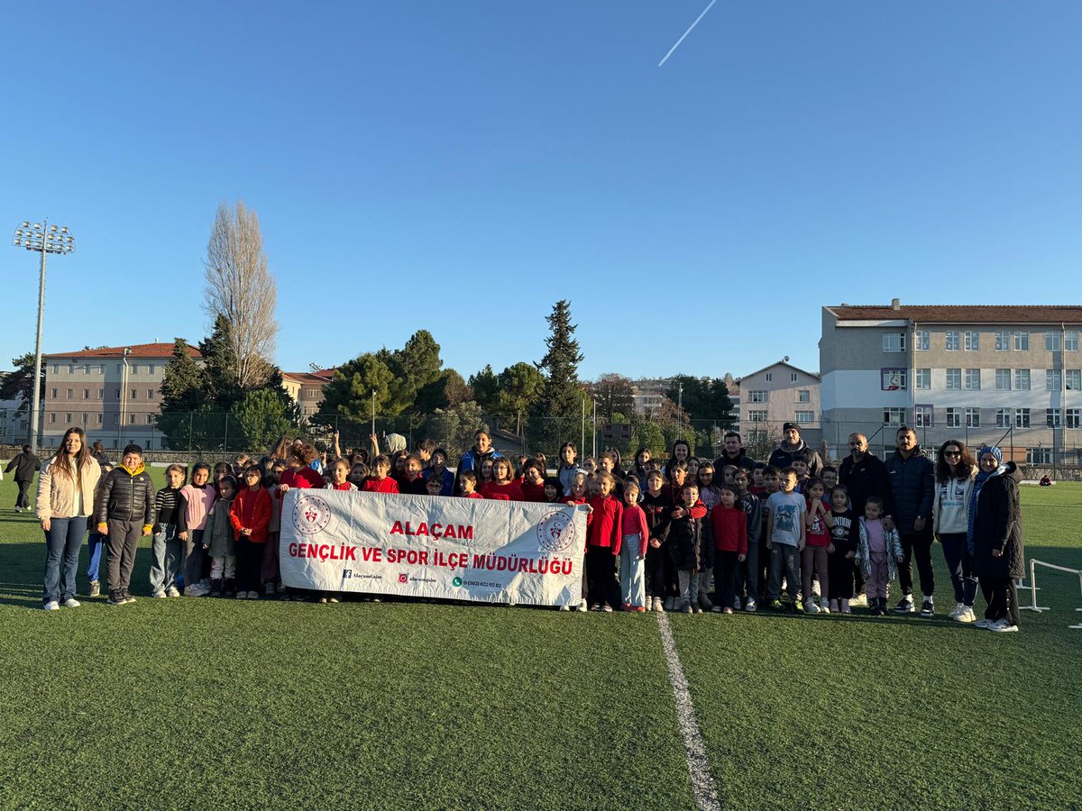 Engelli bireylerin karşılaştığı zorlukları anlamak, haklarını savunmak ve toplumsal farkındalık oluşturmak adına önemli bir yere sahip 3 Aralık Dünya Engelliler Günü'nde Alaçam Gençlik Spor İlçe Müdürlüğü, özel öğrencilerimizle etkinlikler yaparak farkındalık ortaya koydu.