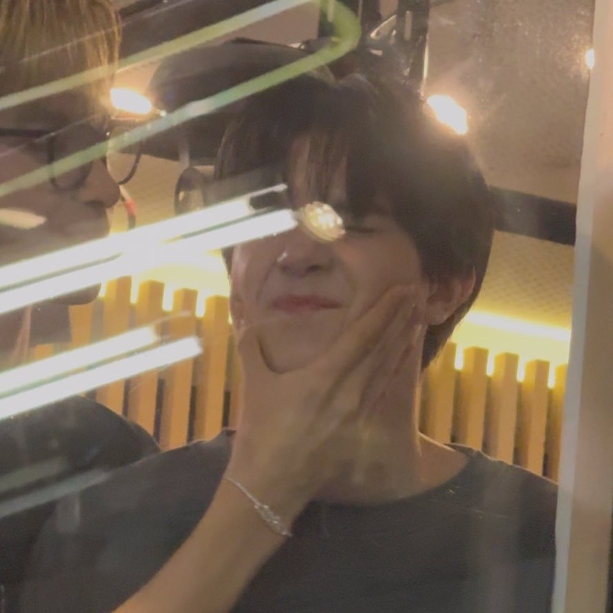 ssbbam's tweet photo. ฮีเหมาะกับคำว่าแก้มหอมจริงๆอะ ㅜㅜㅜㅜㅜㅜㅜ https://t.co/o7afSQr6nB