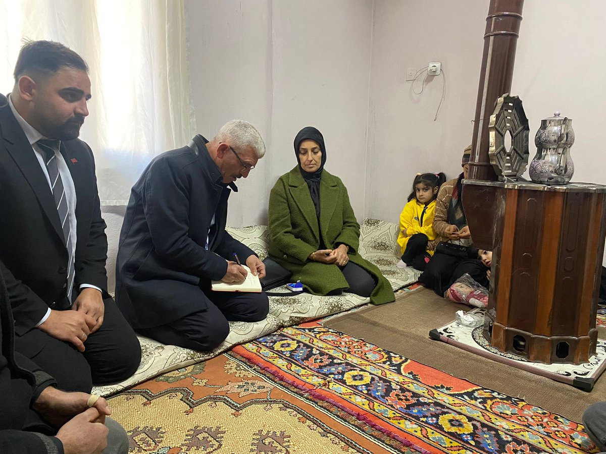 İl Sosyal Politikalar Başkanımız Sayın Kıymet Köse, hemşehrilerimize hane ziyaretinde bulundu. 

Zaman ve mekan gözetmeksizin hemşehrilerimize hizmet etmeye devam edeceğiz.

<a href="/fmfedaioglu/">Fatih Muhaddis FEDAİOĞLU</a> 
<a href="/kiymetkose27/">Kıymet Köse</a> 
<a href="/AKPartiG_Antep/">AK Parti Gaziantep</a>