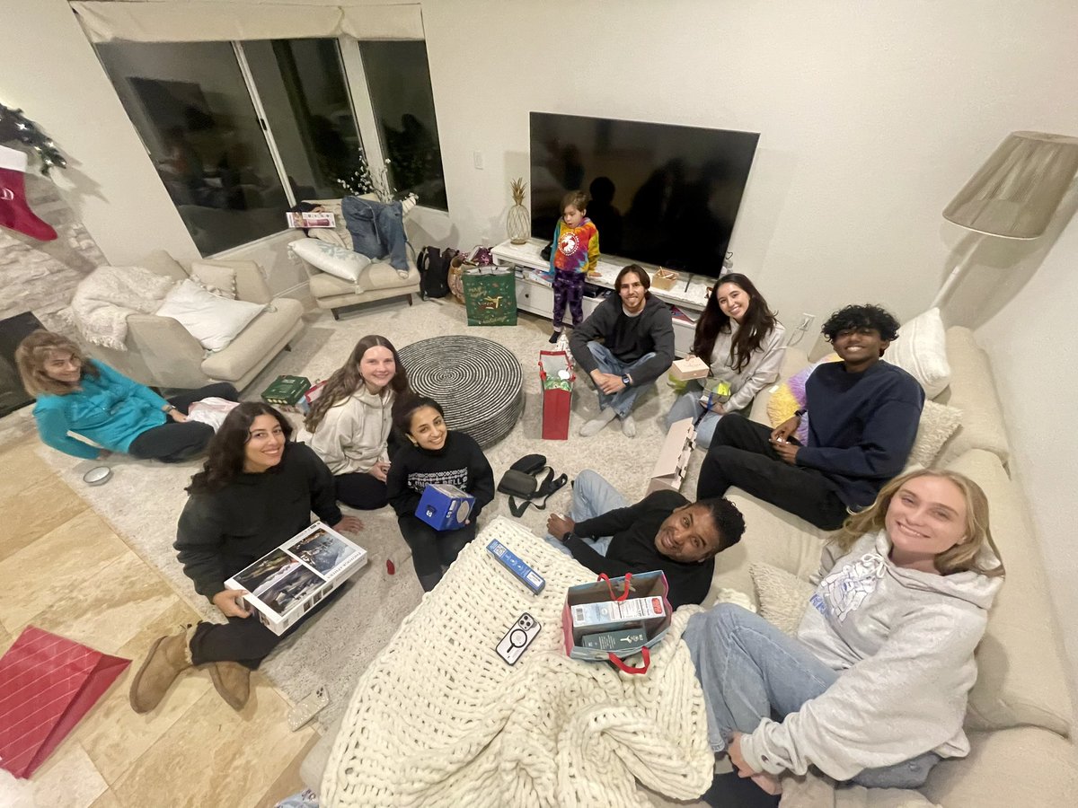 Shiri Gur-Cohen 💔🎗️ (@shirigurcohen) on Twitter photo Happy holidays from the #GurCohenLab🎄🎉 super grateful for this amazing team🌟<a href="/ucsdstemcell/">UCSD Sanford Stem Cell Institute</a> <a href="/UCSDHealthSci/">UC San Diego Health Sciences</a> <a href="/SanfordCRM/">Sanford Consortium for Regenerative Medicine</a> Happy holidays from the #GurCohenLab🎄🎉 super grateful for this amazing team🌟<a href="/ucsdstemcell/">UCSD Sanford Stem Cell Institute</a> <a href="/UCSDHealthSci/">UC San Diego Health Sciences</a> <a href="/SanfordCRM/">Sanford Consortium for Regenerative Medicine</a>