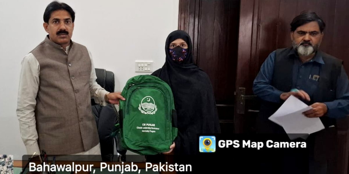 Maimoona_01's tweet photo. Grateful to CM and the Environment Dept. for selecting me for CLDIP. Excited to contribute towards a greener and sustainable Pakistan.
@EPCCDpunjab 
#CMClimateInternship
#YouthForSustainability
#GreenPunjabVision
#ClimateLeadersPunjab
#CMClimateInternship  
#EPDClimateWarrior https://t.co/hw52GdwTgO