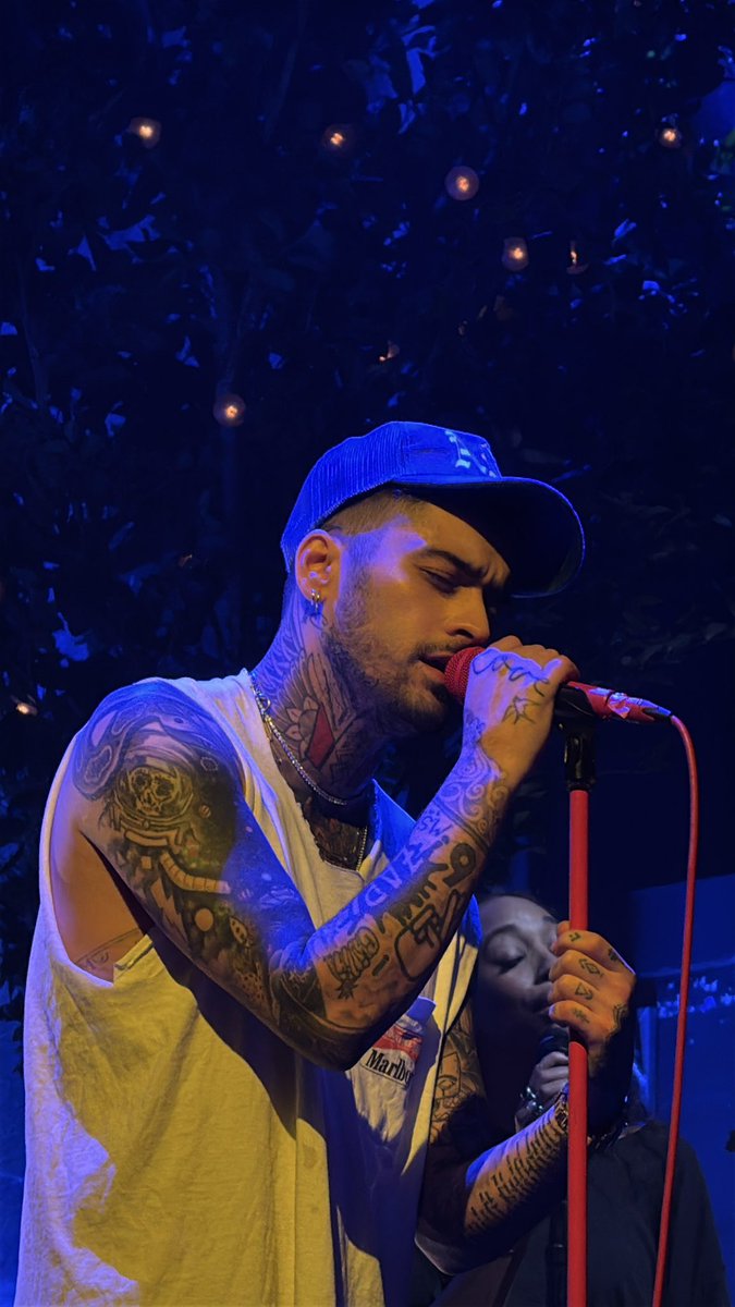 Zayn Malik Updates tweet media