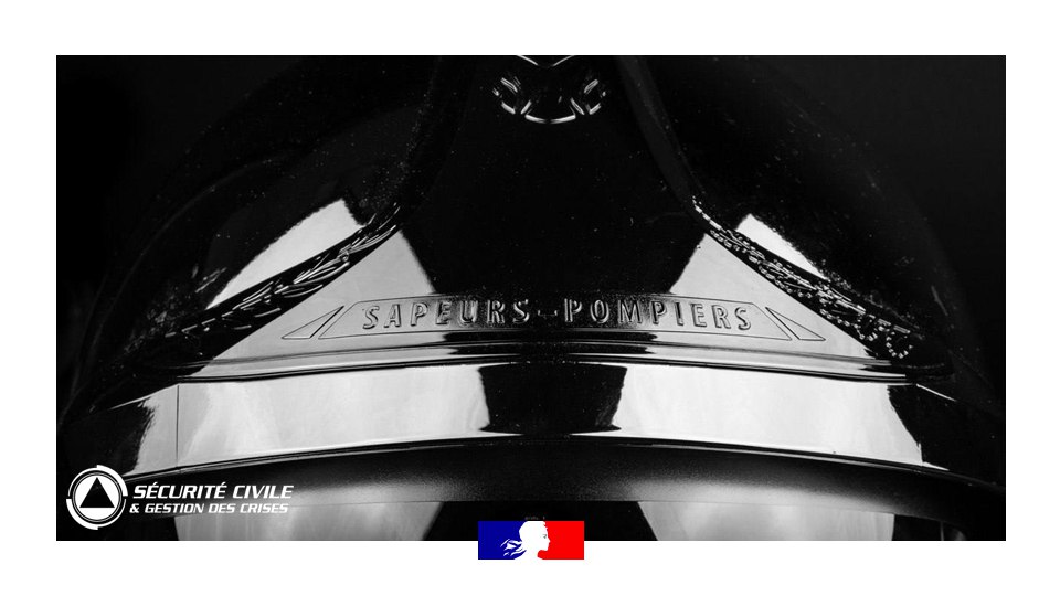 Sécurité Civile (@seccivilefrance) on Twitter photo ⚫️ La famille de la Sécurité civile est endeuillée par la perte d'une sapeur-pompier volontaire du <a href="/SDIS81/">SDIS81 - Les sapeurs-pompiers du Tarn</a>, décédée dans un accident de la circulation.
L'ensemble des personnels de la direction générale apporte tout son soutien à sa famille et ses amis et ses proches. ⚫️ La famille de la Sécurité civile est endeuillée par la perte d'une sapeur-pompier volontaire du <a href="/SDIS81/">SDIS81 - Les sapeurs-pompiers du Tarn</a>, décédée dans un accident de la circulation.
L'ensemble des personnels de la direction générale apporte tout son soutien à sa famille et ses amis et ses proches.