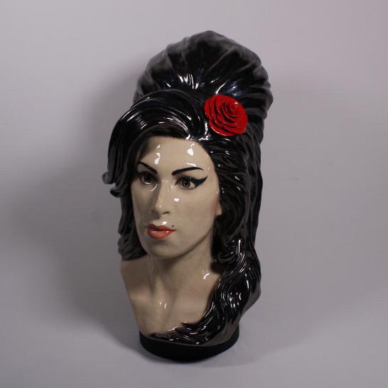Amy Winehouse UK tweet media
