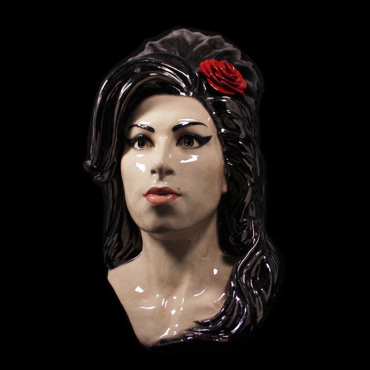 Amy Winehouse UK tweet media