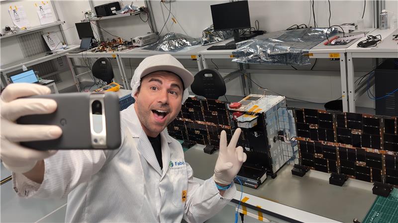 Redwire Space (@redwirespace) on Twitter photo 🚀 #ICYMI: Redwire has teamed up with YouTuber <a href="/MarkRober/">Mark Rober</a> and <a href="/crunchlabs/">CrunchLabs</a> for the SAT GUS mission, designed to capture selfies in space for millions of fans on Earth.
Using Redwire’s flight-proven space cameras, SAT GUS will capture HDR pictures of user-submitted selfies that 🚀 #ICYMI: Redwire has teamed up with YouTuber <a href="/MarkRober/">Mark Rober</a> and <a href="/crunchlabs/">CrunchLabs</a> for the SAT GUS mission, designed to capture selfies in space for millions of fans on Earth.
Using Redwire’s flight-proven space cameras, SAT GUS will capture HDR pictures of user-submitted selfies that