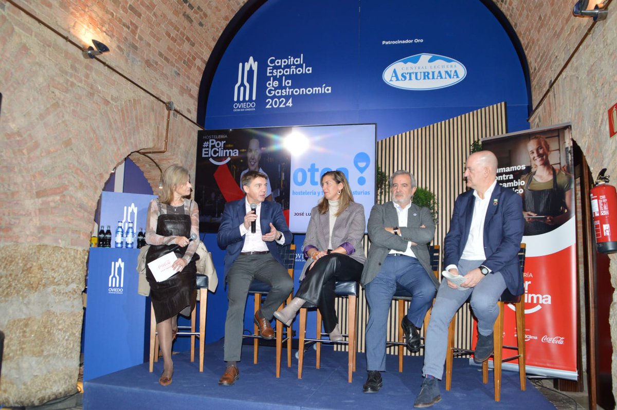 oteainforma's tweet image. El presidente @josealmeida20_ participó hoy en la presentación de la iniciativa de #hosteleriaporelclima,  en la que colaboramos, destacando el trabajo en torno a la sostenibilidad que hacen nuestros asociados. 

@ecodes @CocaCola_es @aytoviedo
