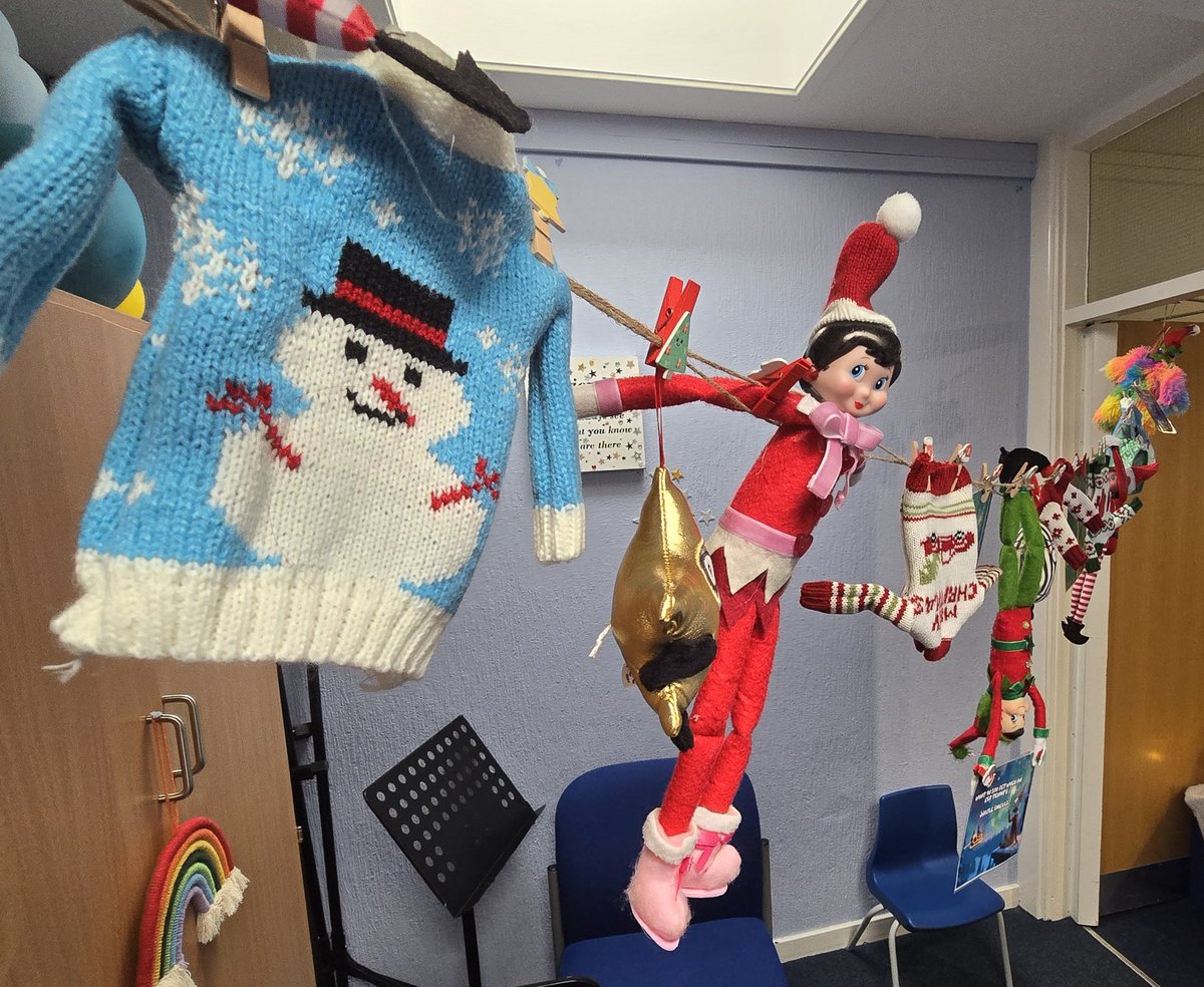 It's beginning to look a lot like Elf on the Shelfmas in my school rooms. #elfontheshelf