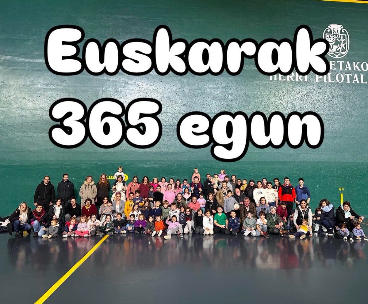Gaur Euskararen Nazioarteko Eguna ospatzen ari gara Elgetan, baina ez dezagin ahaztu, gainontzeko 364 egunetan ere, gure izaten jarraitzen duela euskarak. Astindu mingainak!

#EuskararenNazioartekoEguna #abenduak3 #ElgetakoUdala #ahoabizi #belarriaprest