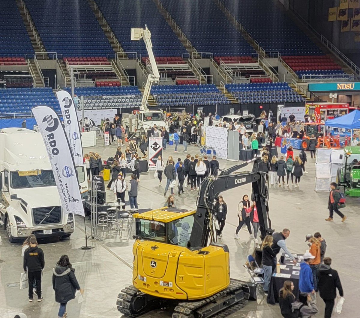 Excited to volunteer at the 2024 Health, Tech &amp; Trades Career Expo. 3,500+ students attend to experience hands-on activities and learn more about career opportunities in the region!