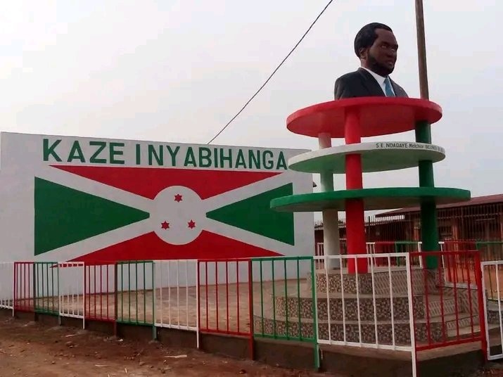 Commune Nyabihanga (@nyabihanga) on Twitter photo Transformateur y'umuyagankuba wa <a href="/Regideso_bdi/">REGIDESO Burundi</a> kumurwamukuru wa komine <a href="/Nyabihanga/">Commune Nyabihanga</a> yaraye ihiye mugihe atamezi atandatu yari bwamare. Ni akababaro kenshi kubakoresha uwo muyagankuba . Ababijejwe bokwihutira gusubiriza ICO cuma <a href="/GeneralNeva/">SE Evariste Ndayishimiye</a> <a href="/CnddFdd/">CNDD-FDD</a> <a href="/MininterInfosBi/">MininterInfosBi</a> Transformateur y'umuyagankuba wa <a href="/Regideso_bdi/">REGIDESO Burundi</a> kumurwamukuru wa komine <a href="/Nyabihanga/">Commune Nyabihanga</a> yaraye ihiye mugihe atamezi atandatu yari bwamare. Ni akababaro kenshi kubakoresha uwo muyagankuba . Ababijejwe bokwihutira gusubiriza ICO cuma <a href="/GeneralNeva/">SE Evariste Ndayishimiye</a> <a href="/CnddFdd/">CNDD-FDD</a> <a href="/MininterInfosBi/">MininterInfosBi</a>