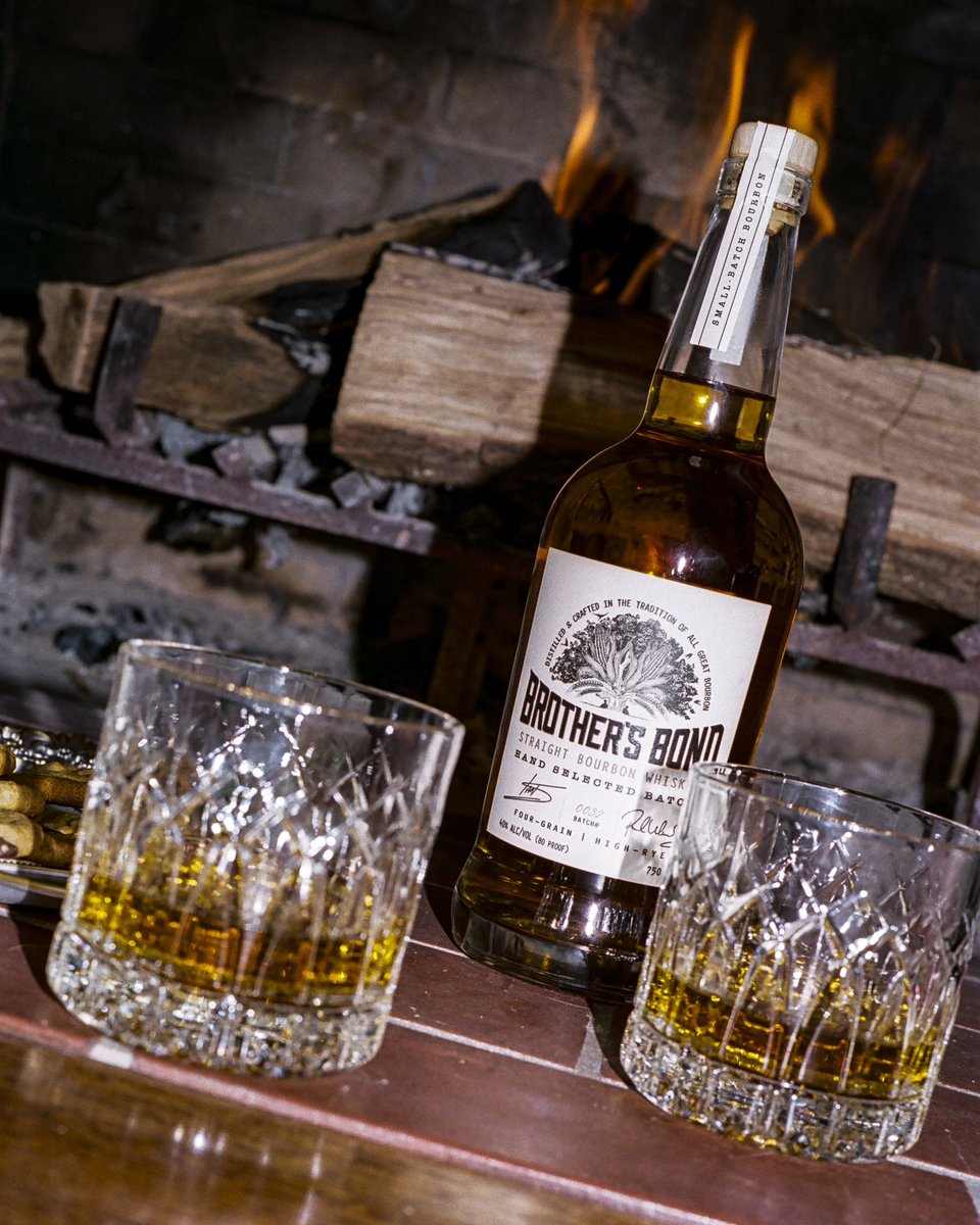 brothersbond's tweet photo. Fireside moments just got better. 🥃 #TimeToBond #BrothersBondBourbon https://t.co/PNgLx1dUj8