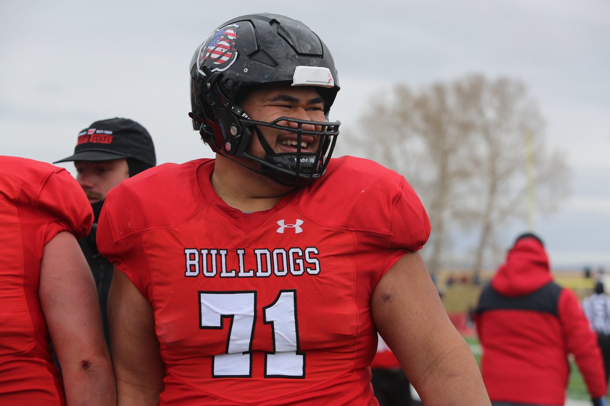 All smiles heading into the NAIA FCS Quarterfinals ‼️

Online ticket sales are NOW OPEN. Buy online and save time at the gate!

#GoBulldogs | @UMWFootball