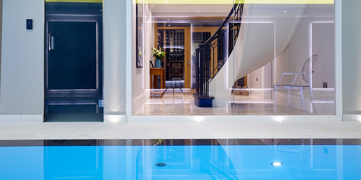 GuncastPools's tweet image. A Striking Deck-Level Swimming Pool in Northwood, London

The perfect combination of functionality and design – this pool truly redefines bespoke luxury.

#London #LuxurySwimmingPool #LapPool #Guncast
