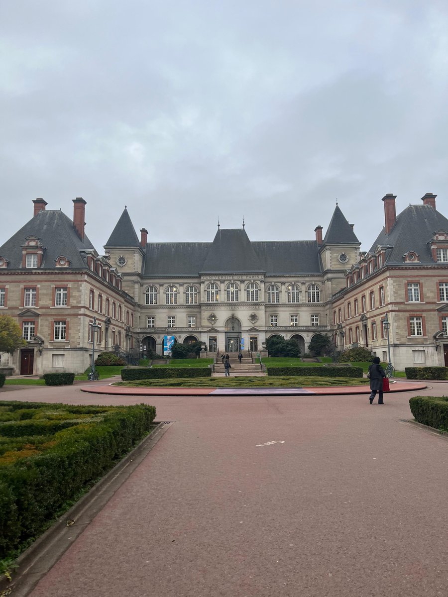 L'Europe s'engage en France 🇫🇷 🇪🇺 (@europeenfrance) on Twitter photo 🌍 Le Borders Forum 2024, organisé par le <a href="/reseauMOT/">Mission Opérationnelle Transfrontalière</a>, s’est tenu les 2 & 3 décembre à Paris.
Plénières, débats et ateliers pratiques ont exploré les défis transfrontaliers, dont l’atelier de l'ANCT sur la planification écologique.
europe-en-france.gouv.fr/fr/articles/bo… 🌍 Le Borders Forum 2024, organisé par le <a href="/reseauMOT/">Mission Opérationnelle Transfrontalière</a>, s’est tenu les 2 & 3 décembre à Paris.
Plénières, débats et ateliers pratiques ont exploré les défis transfrontaliers, dont l’atelier de l'ANCT sur la planification écologique.
europe-en-france.gouv.fr/fr/articles/bo…
