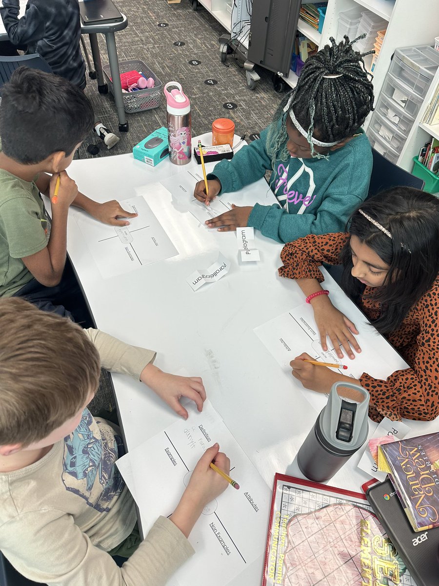 Samantha Hank tweet media