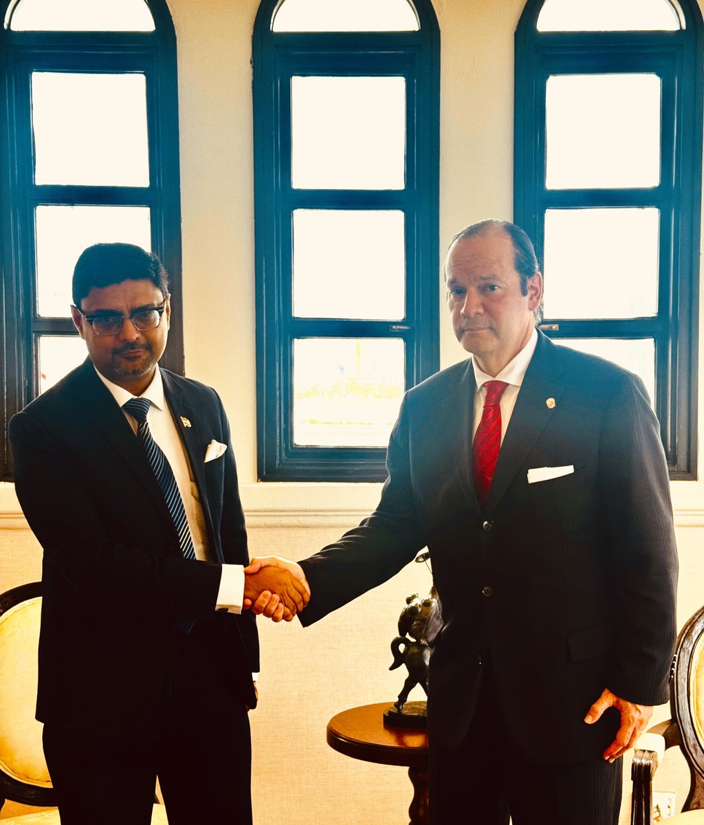 IndiainPanama's tweet photo. 🇮🇳 India Panama 🇵🇦 

|| Meeting the Foreign Minister || 

Ambassador met the Foreign Minister of Panama H.E.  Javier Martinez-Acha  @javierachapma for year end review of bilateral relationship and discussed ways to further propel the institutional linkages and engagements in 2025 https://t.co/vW2FK5fpgA