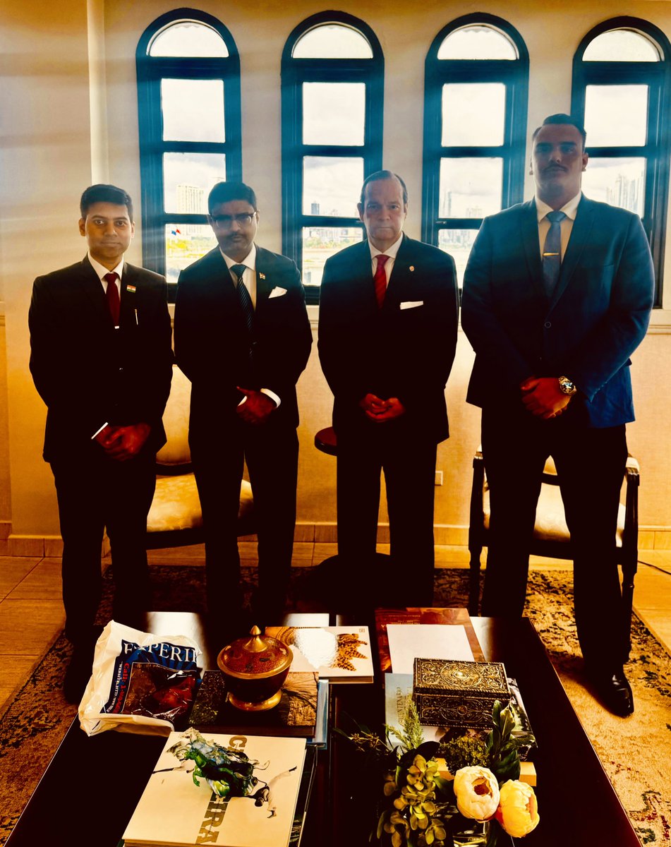 IndiainPanama's tweet photo. 🇮🇳 India Panama 🇵🇦 

|| Meeting the Foreign Minister || 

Ambassador met the Foreign Minister of Panama H.E.  Javier Martinez-Acha  @javierachapma for year end review of bilateral relationship and discussed ways to further propel the institutional linkages and engagements in 2025 https://t.co/vW2FK5fpgA
