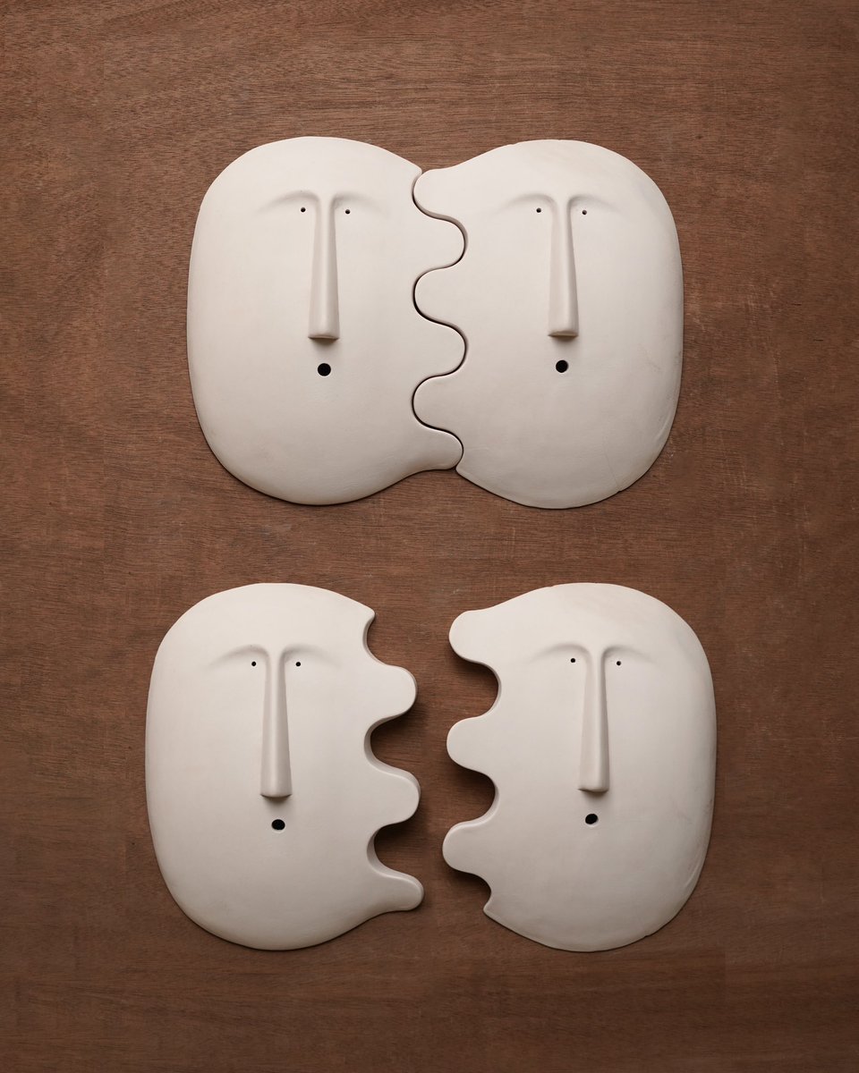 claymen_'s tweet photo. Interconnected.
Silent faces in quiet dialogue, blending and merging. https://t.co/2pV8R0sGSQ