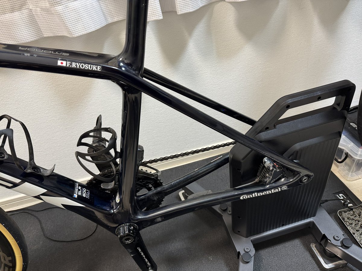 ranserevo's tweet image. ZRL TTT
週末の浦安クリテで落車して全身擦過傷まみれだけど、行けそうだったので参戦！
っと思ったけど、、、辛すぎてラストはゾンビに...🤕

そして、本日からローラーを新調✨
ブラックフライデーで安かったT2！
電源不要でウォームアップ用にも使える👍
#CYCPLUS