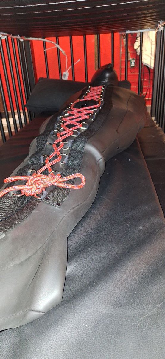 Overnight bondage in segufix at <a href="/yohan555/">yohan555</a> . 

It was a pretty short and horny night with <a href="/balticrubberboy/">BalticRubberBoy</a> and I being too horny to sleep 🫠