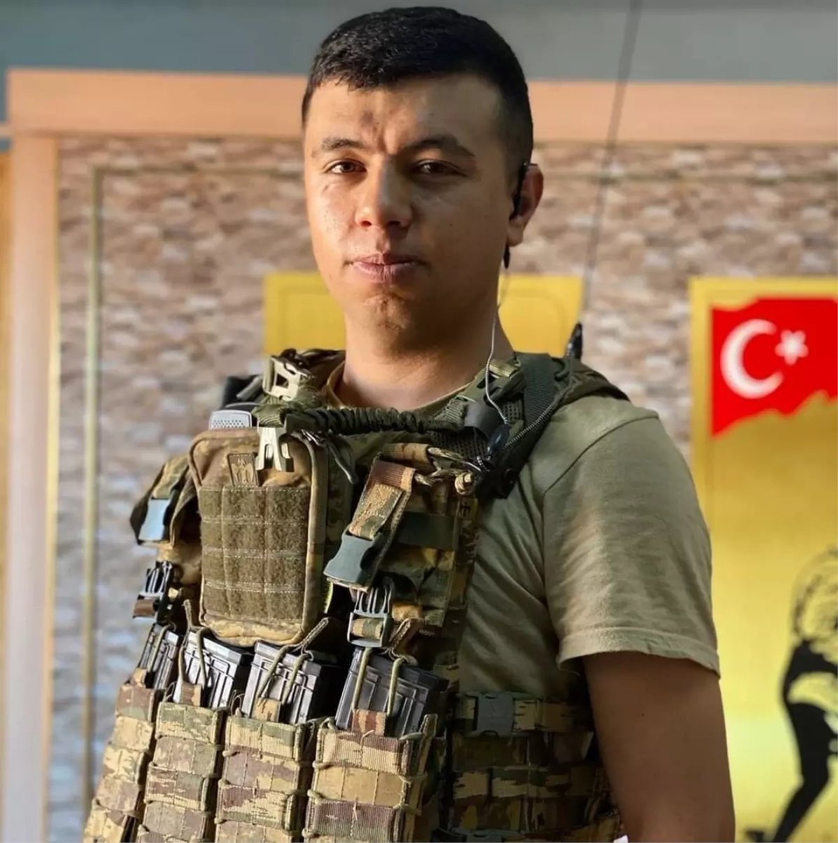 ŞEHİDİMİZ VAR!🇹🇷

Hain pkk terör örgütü ile Pençe-Kilit operasyon bölgesinde girilen çatışmada şehit düşen kahraman Mehmetçiğimiz Uzman Çavuş Eren Kızıldağ'a Allah'tan rahmet, yakınlarına sabırlar diliyorum.