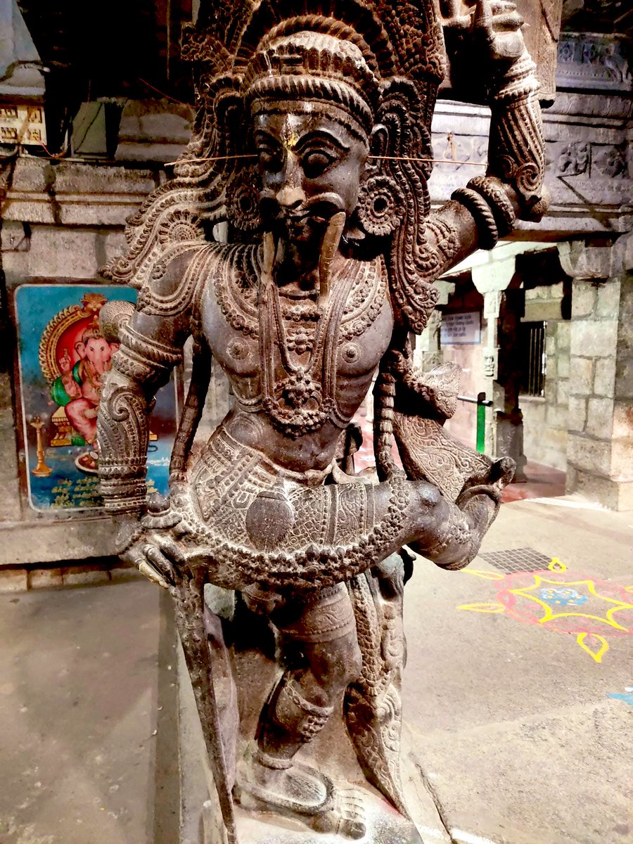 tskrishnan's tweet photo. Suchindram temple has some remarkable sculptures, of the Madurai Nayak period. Here is one, in which a small stick can be inserted through one of ears and taken out from the other ear of this man. This requires extraordinary precision of work in stone.
#PoetryInStone https://t.co/kVvcYEdMHH