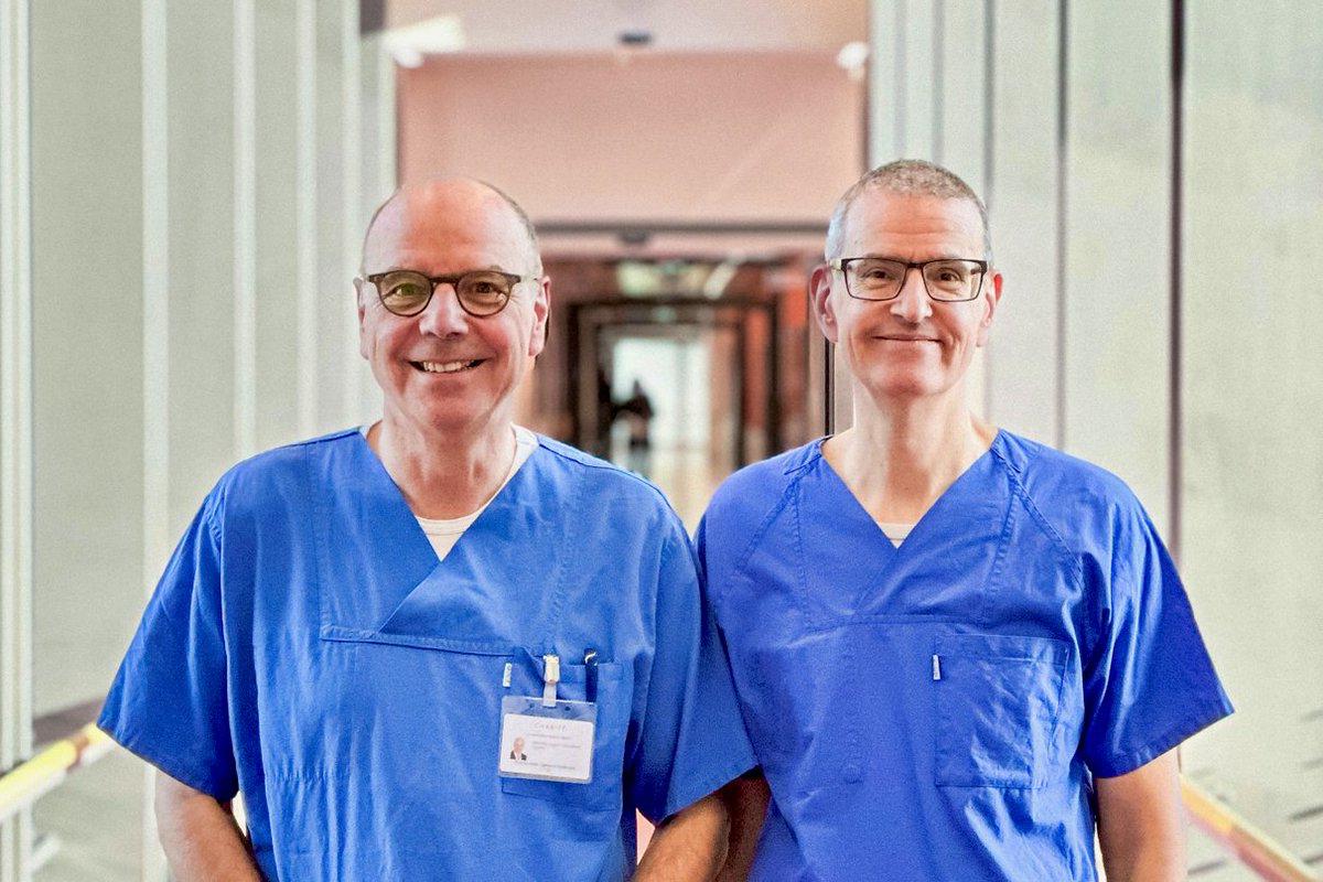 Plötzlicher #Herztod 👉Neue #Analyse stellt bisher gültige Empfehlungen infrage. #DHZC-Wissenschaftler Prof. Dr. Gerhard Hindricks (links) und PD Dr. Nikolaos Dagres haben die Analyse, die im European Heart Journal veröffentlicht wurde, geleitet ➡️ dhzc.charite.de/news/ploetzlic…