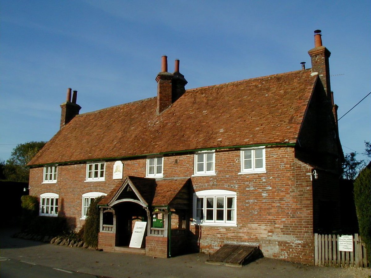 #ArchiveAdventCalendar, Day 3: #Bells. The Bell Inn, #Aldworth, is a Grade II listed pub built in the 15th century or possibly earlier: buff.ly/4eSsi91. It was voted <a href="/CAMRA_Official/">CAMRA</a>'s Central Southern Regional Pub of the Year in August, and national Pub of the Year (1/2)