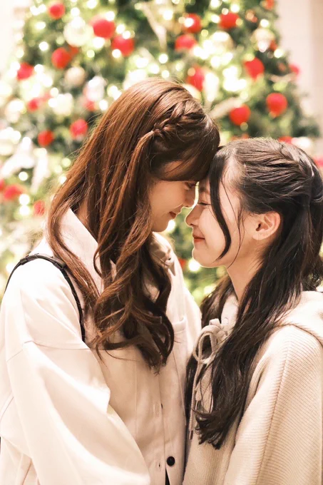 ทำไมทีน้องไอริได้นั่งตักเธอ ได้ให้เธออ้อน ได้ถ่ายรูปแบบนี้กับเธออ่ะคับ เธออยากให้เราทำอะไรให้ก็บอกเราสิ อย่าอิจฉาน้องไอริ... 